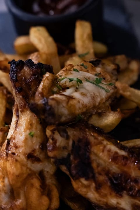 Poulet grillé et frites